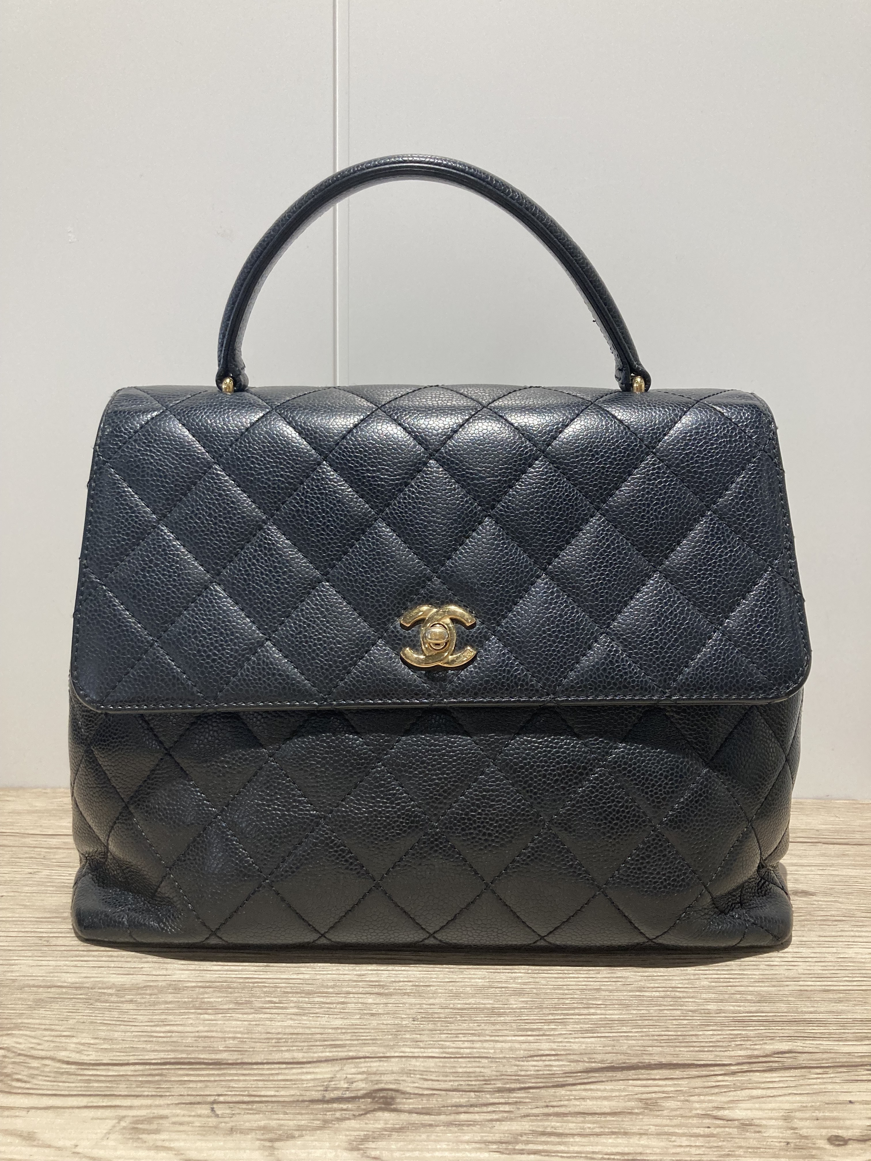 マトラッセ ハンドバック キャビアスキン